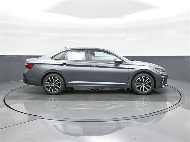 New 2026 Volkswagen Jetta SE image 8