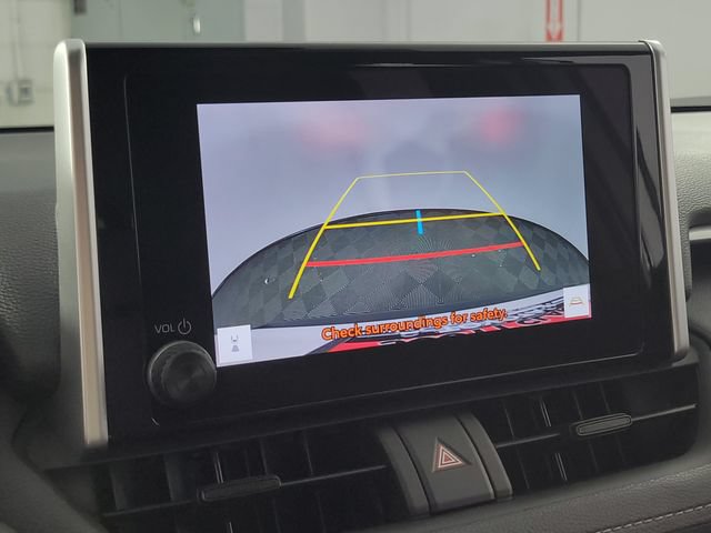 Used 2025 Toyota RAV4 XLE FWD image 15