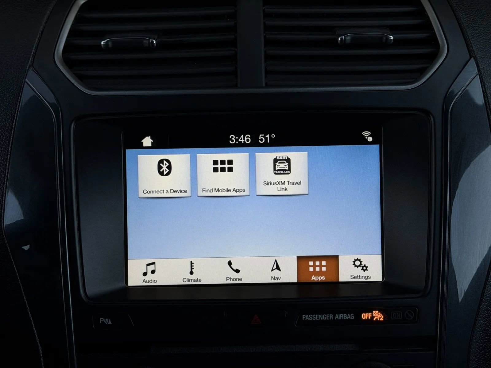 Used 2018 Ford Explorer XLT w/ Equipment Group 202A image 31