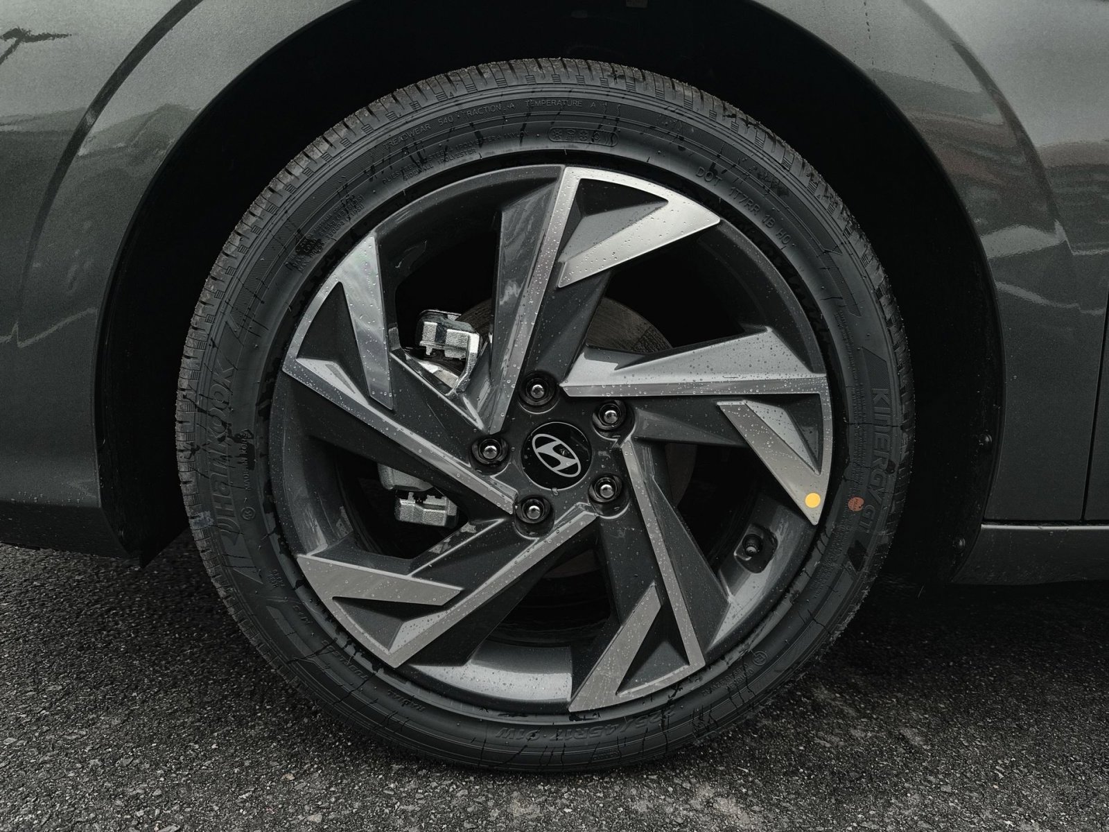 New 2026 Hyundai Elantra Limited FWD image 12