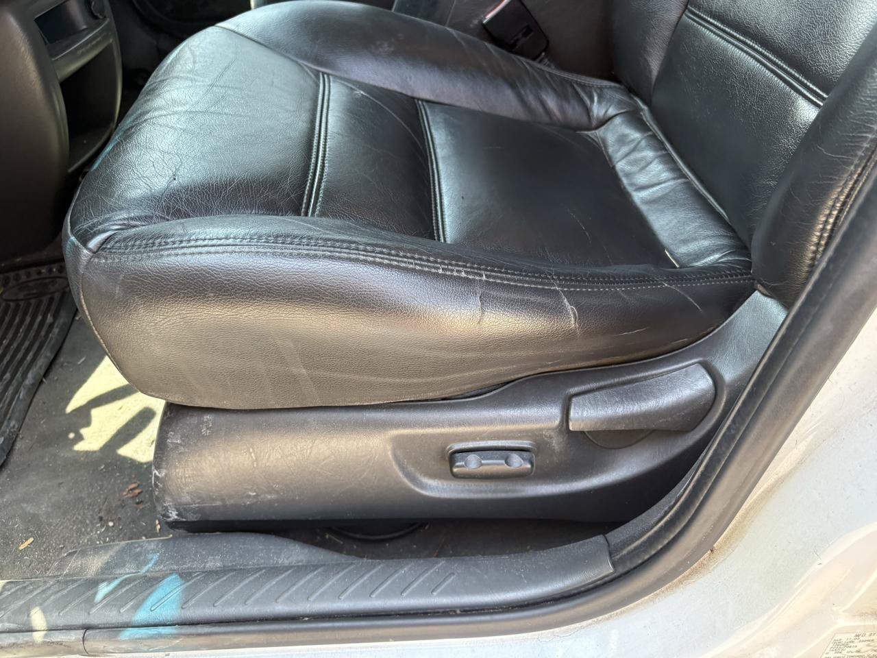 Used 2004 Ford Escape XLT FWD image 16