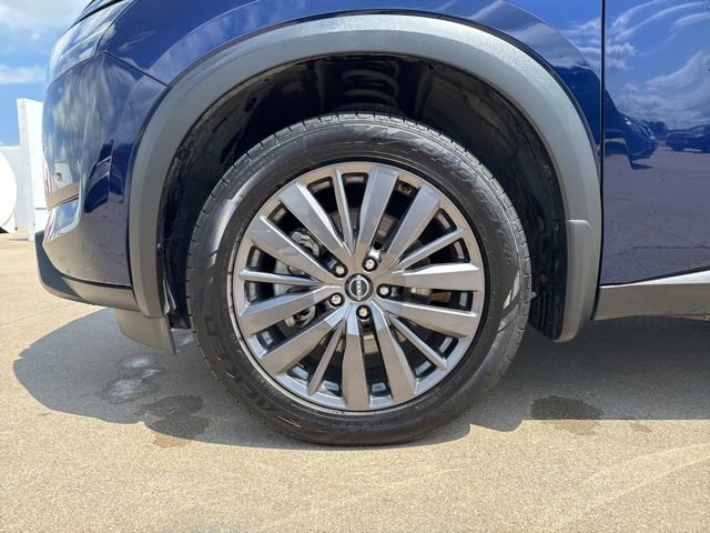 Used 2023 Nissan Pathfinder SL w/ SL Premium Package FWD image 11