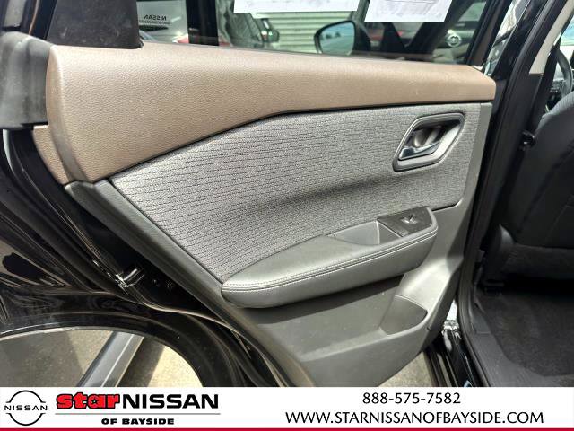 Certified 2022 Nissan Rogue SV image 14