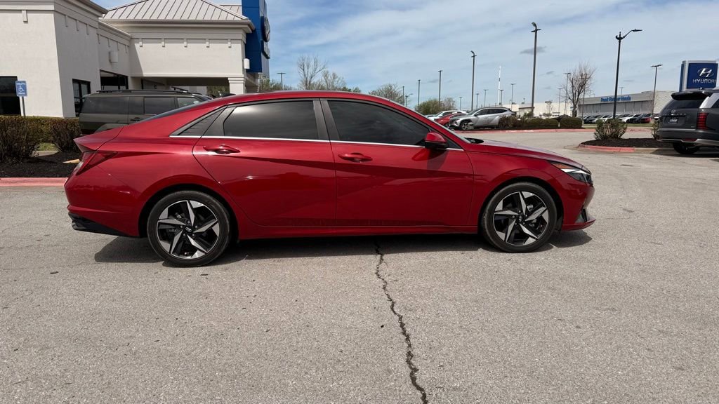 Used 2023 Hyundai Elantra Limited image 8