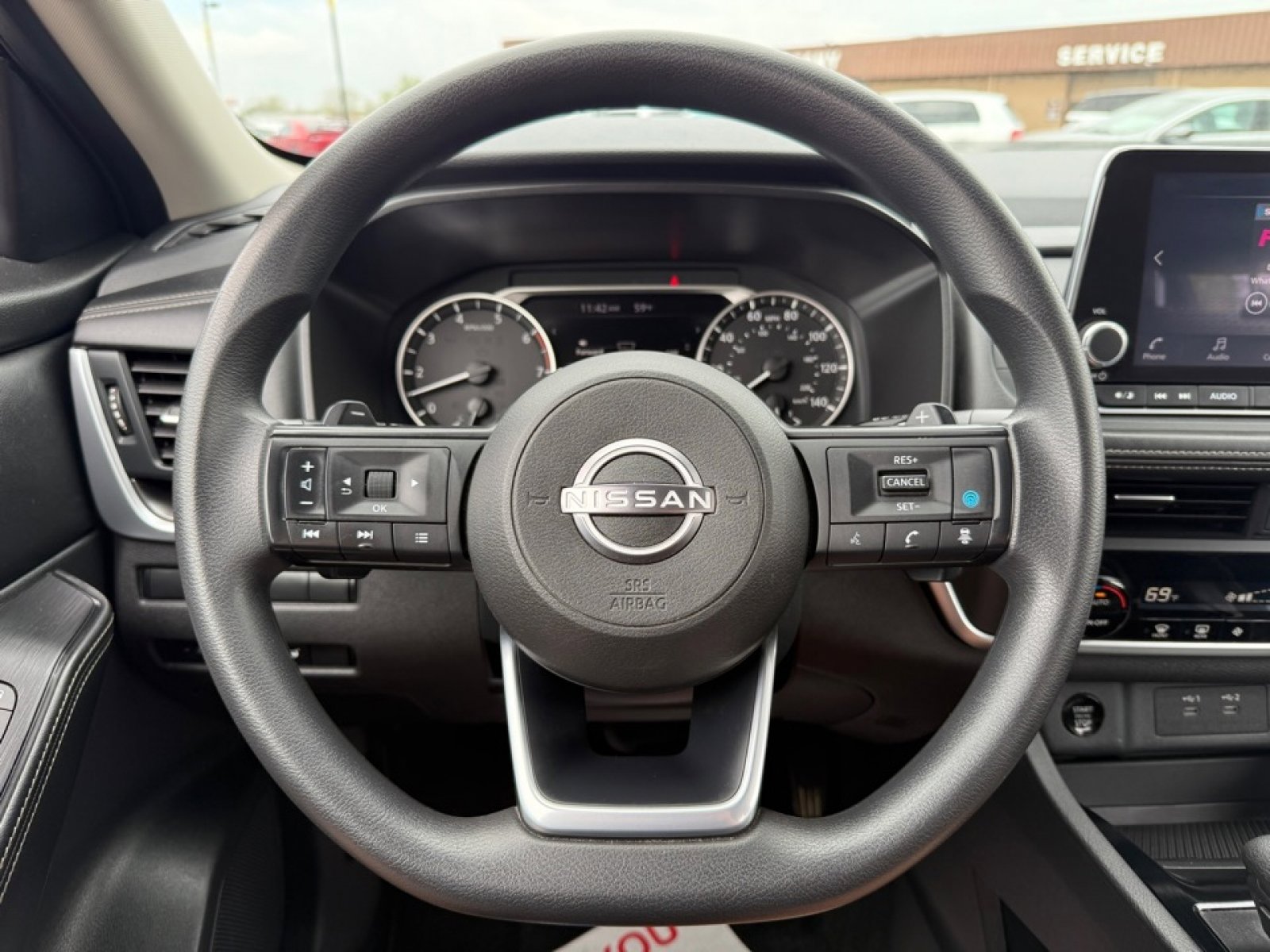 Used 2024 Nissan Rogue SV image 21