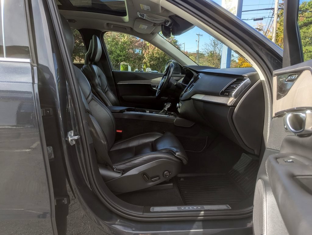 Used 2021 Volvo XC90 T6 Inscription w/ Protection Package AWD/4WD image 33