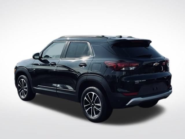 Used 2025 Chevrolet TrailBlazer LT AWD/4WD image 9