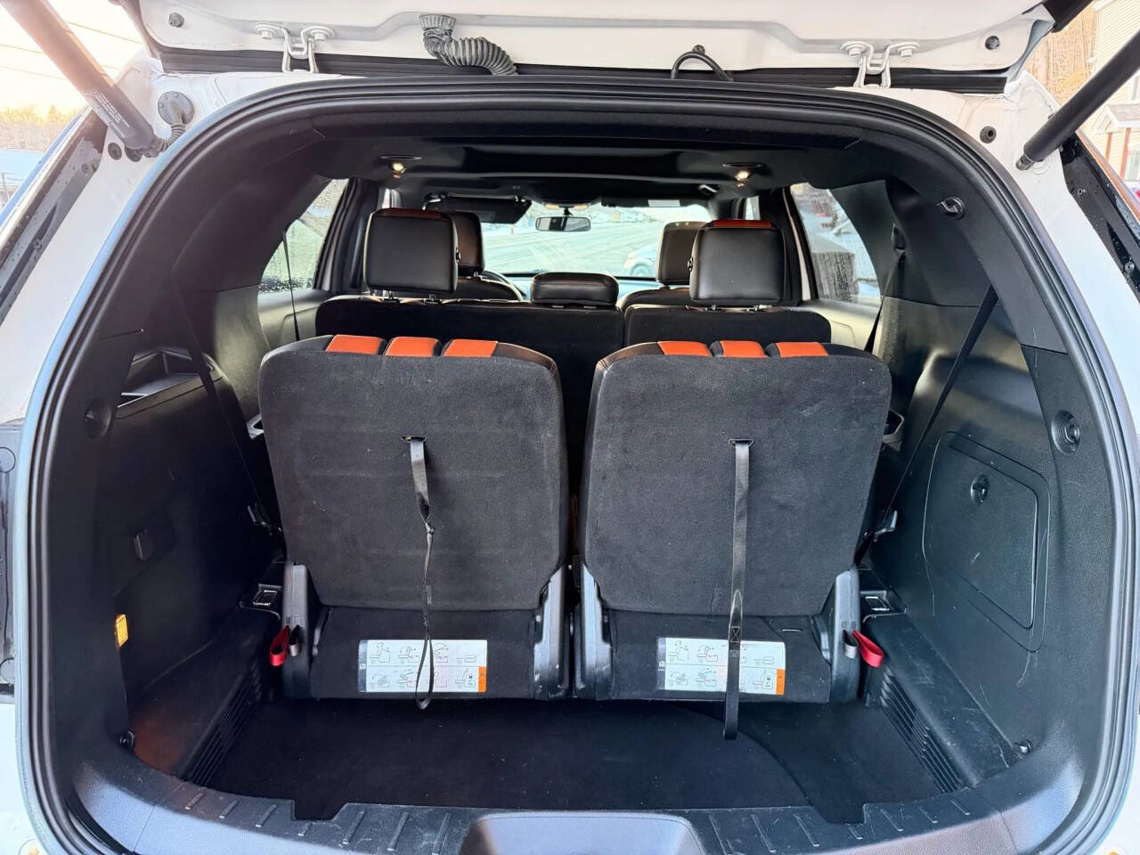 Used 2019 Ford Explorer XLT w/ Equipment Group 202A image 19