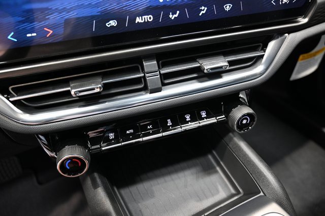 New 2026 Chevrolet Equinox EV LT image 17