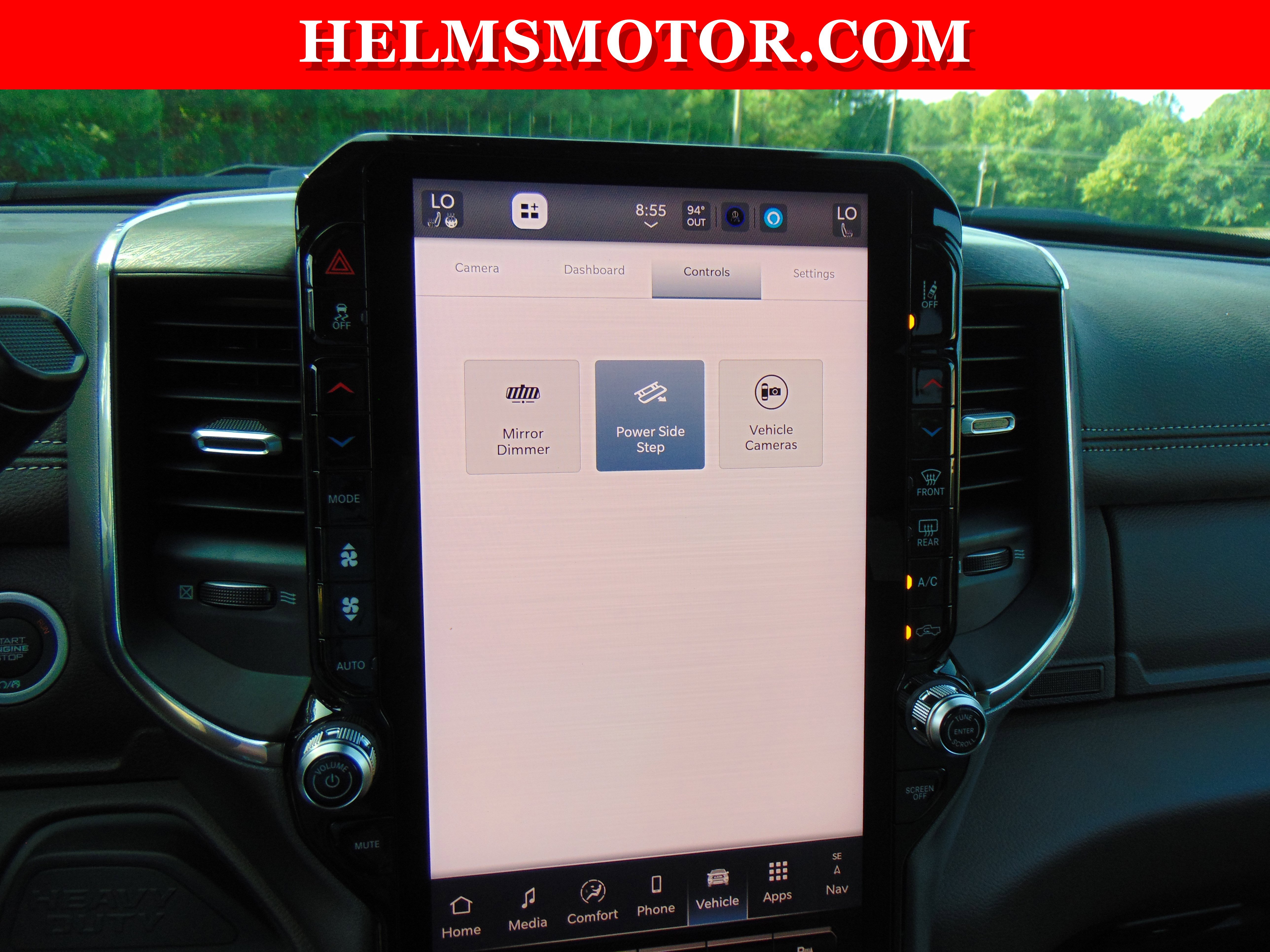 New 2025 RAM 2500 Laramie AWD/4WD image 30