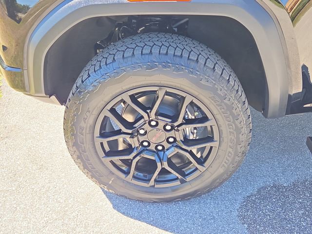 New 2026 GMC Canyon Denali w/ LPO, Denali Black Edition image 6