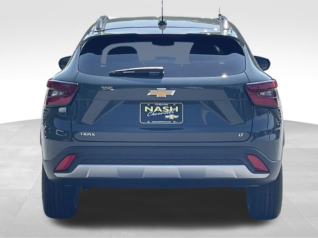 New 2026 Chevrolet Trax LT w/ Driver Confidence Package FWD image 4