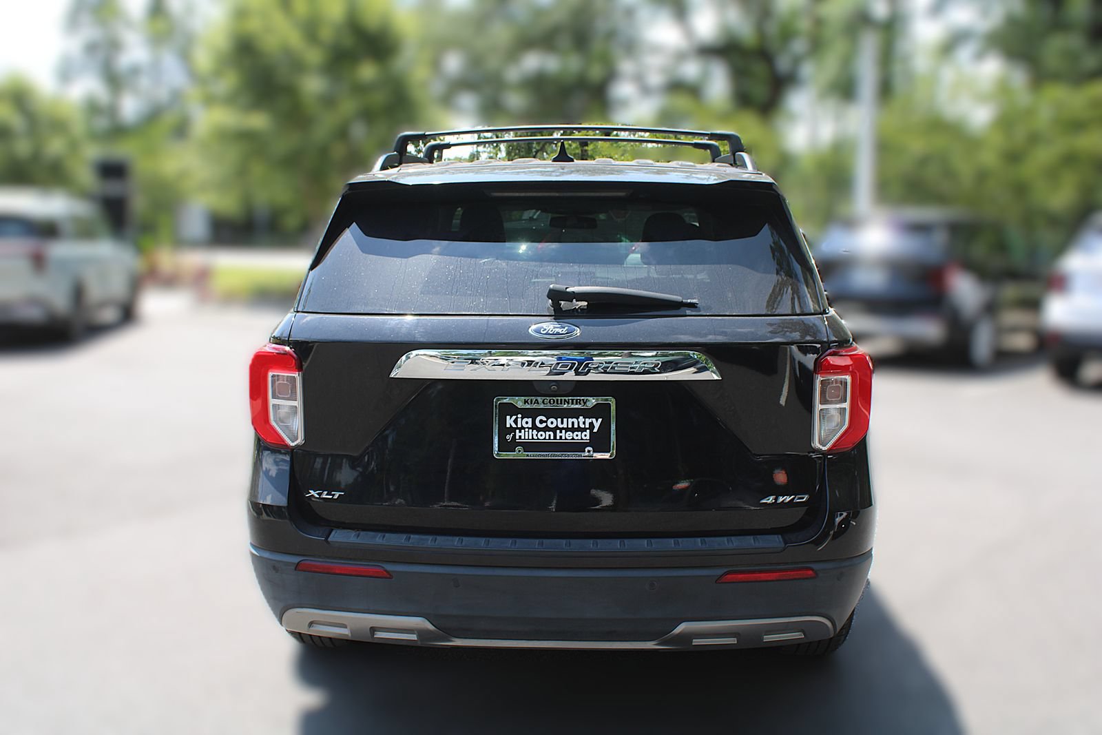 Used 2022 Ford Explorer XLT w/ Equipment Group 202A AWD/4WD image 8