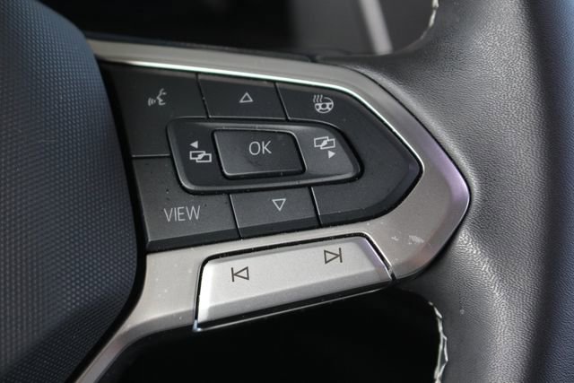 Used 2025 Volkswagen Atlas Cross Sport SE w/ Panoramic Sunroof Package image 15