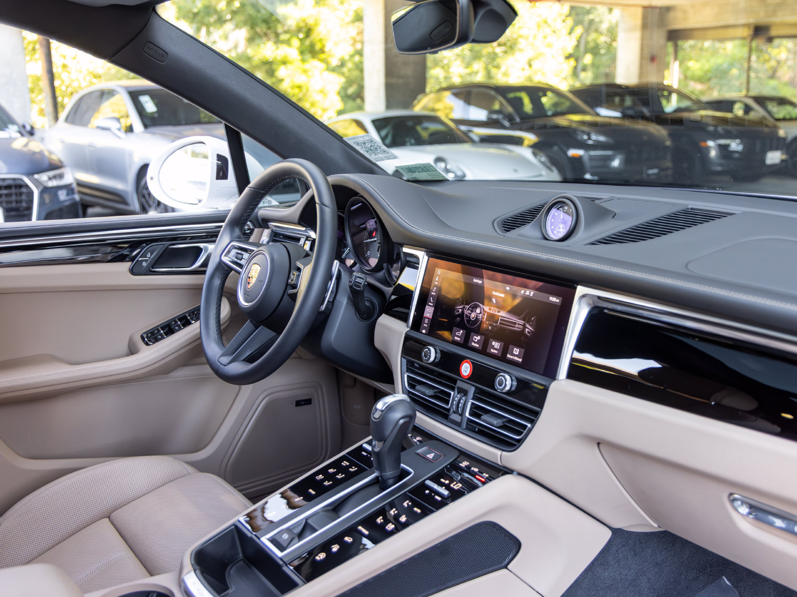 Certified 2026 Porsche Macan AWD/4WD image 57