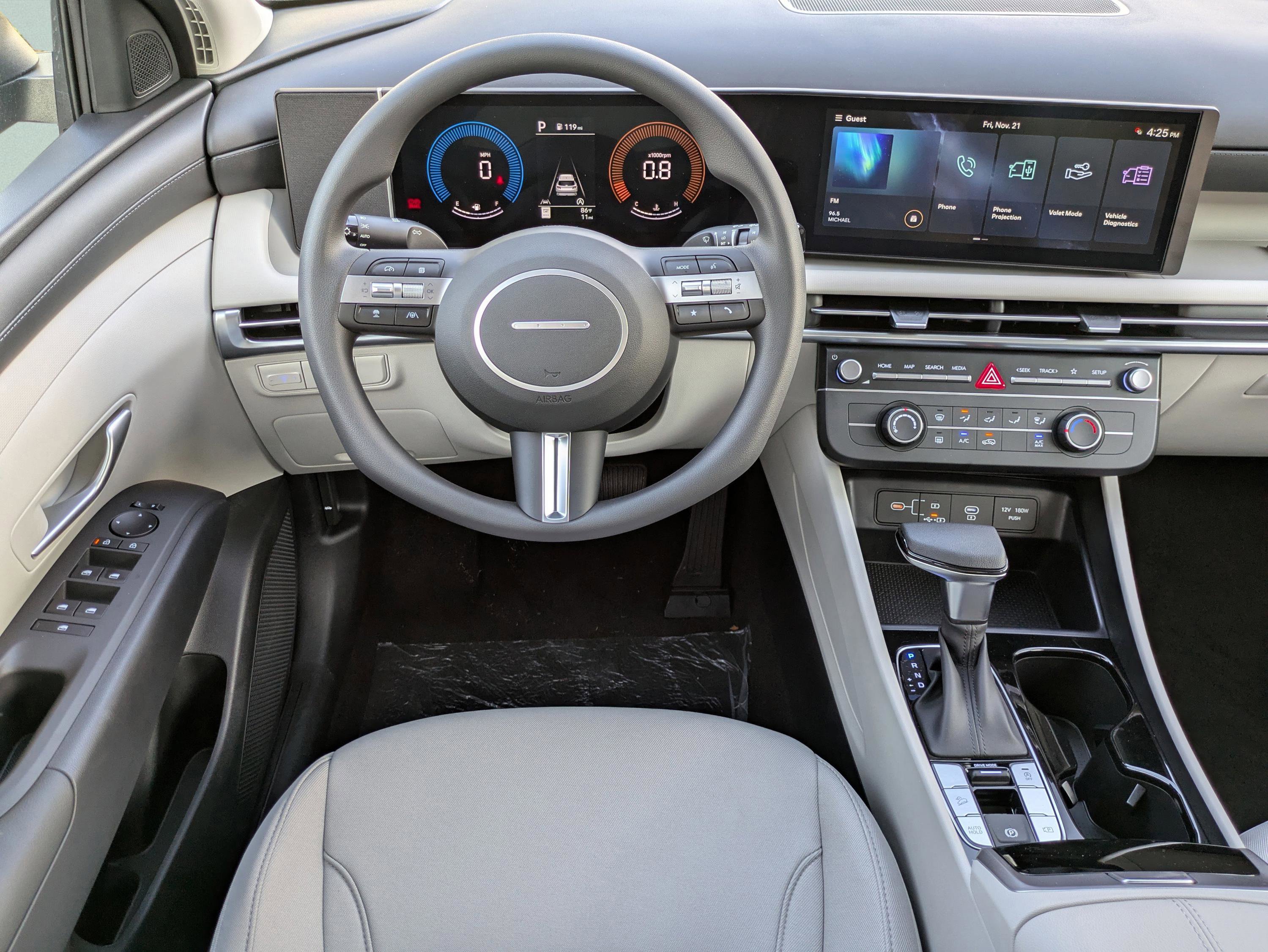 New 2026 Hyundai Tucson SE image 18