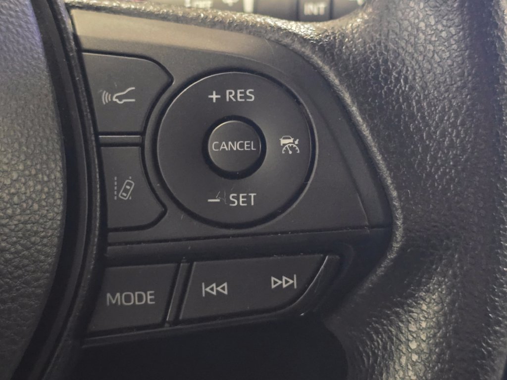 Certified 2024 Toyota RAV4 XLE FWD image 30