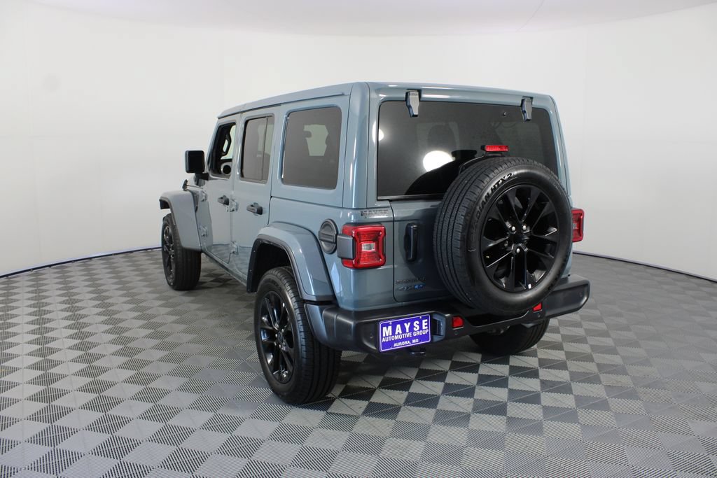 Used 2025 Jeep Wrangler Unlimited Sahara w/ Safety Group AWD/4WD image 21