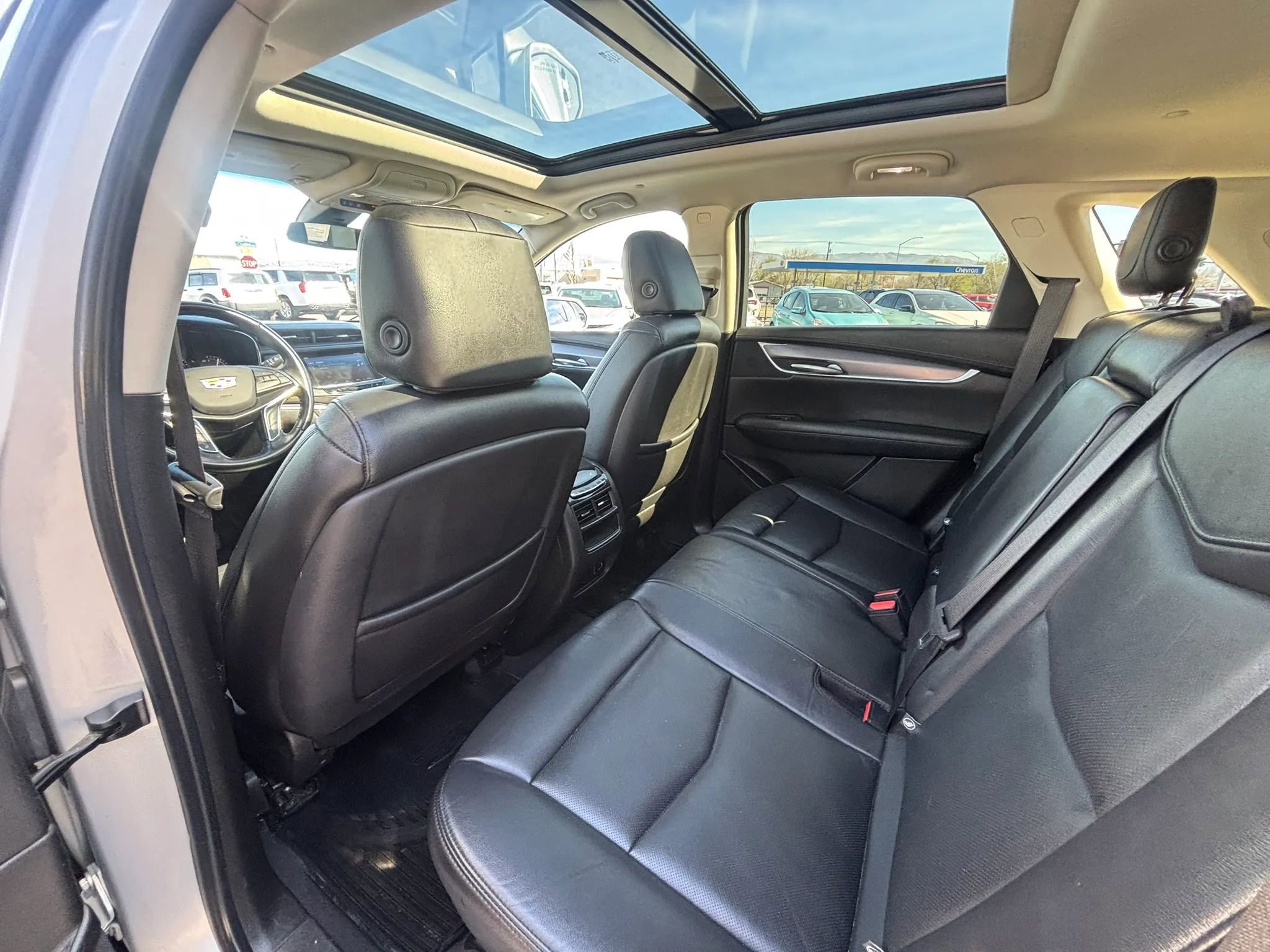 Used 2018 Cadillac XT5 Premium Luxury image 16