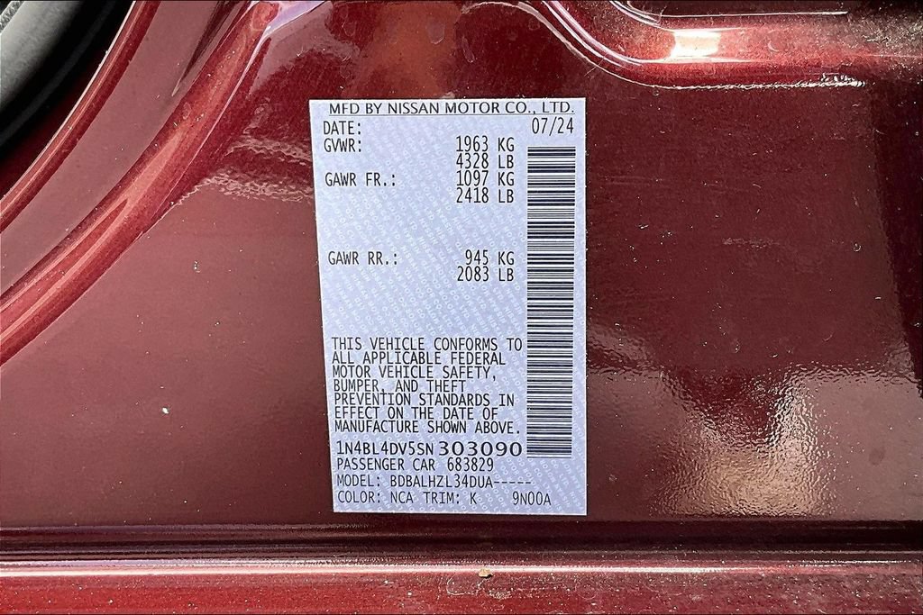 Used 2025 Nissan Altima 2.5 SV FWD image 18
