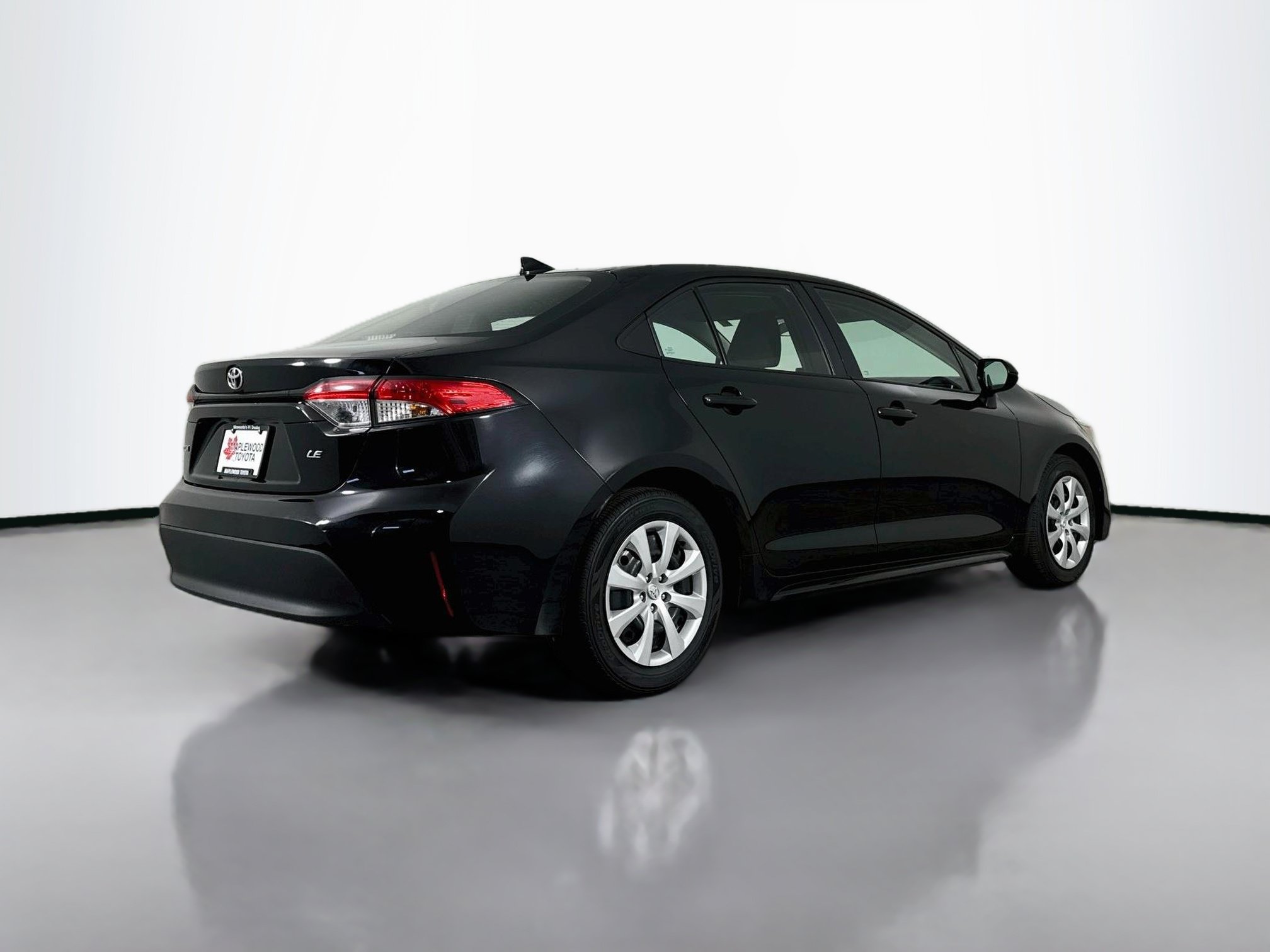 Certified 2024 Toyota Corolla LE FWD image 7