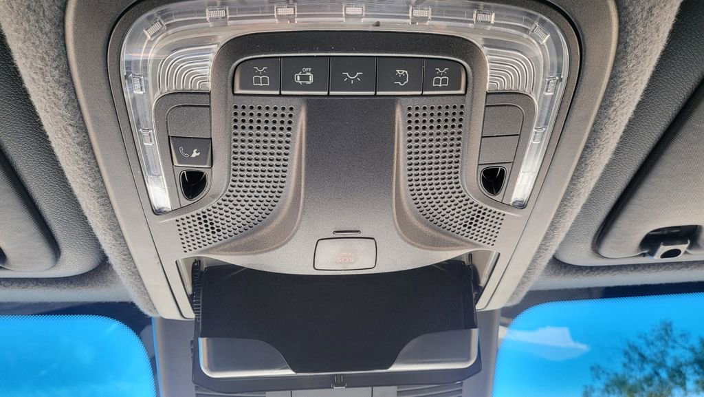 Used 2021 Mercedes-Benz Sprinter 1500 image 31