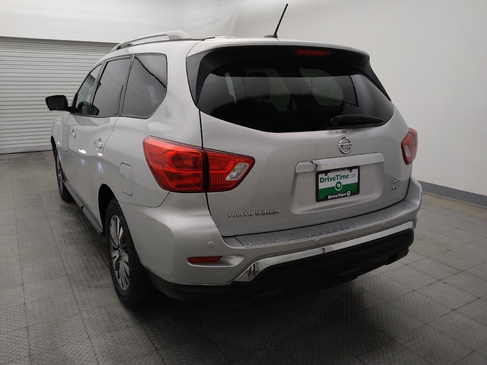 Used 2018 Nissan Pathfinder SL AWD/4WD image 6