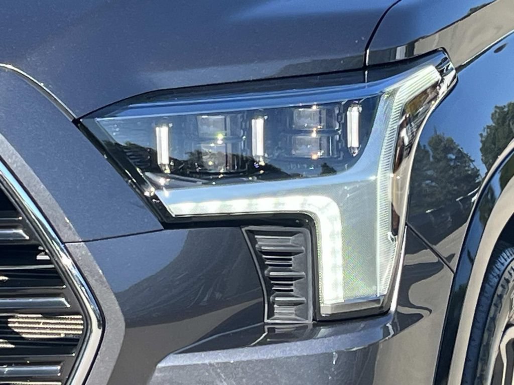 Used 2024 Toyota Sequoia Platinum AWD/4WD image 9