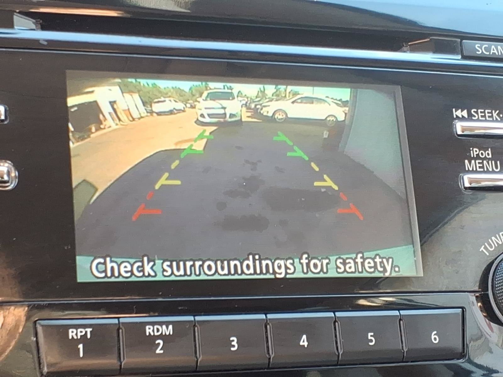Used 2017 Nissan Rogue SV FWD image 8