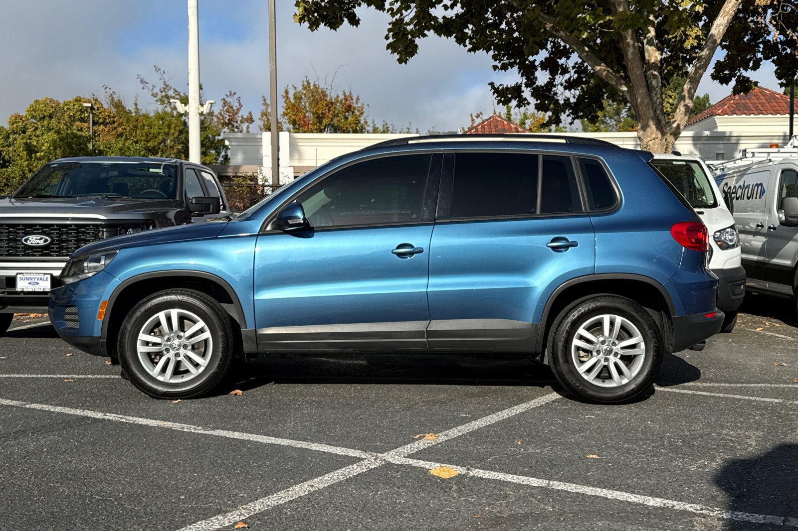 Used 2017 Volkswagen Tiguan S FWD image 7