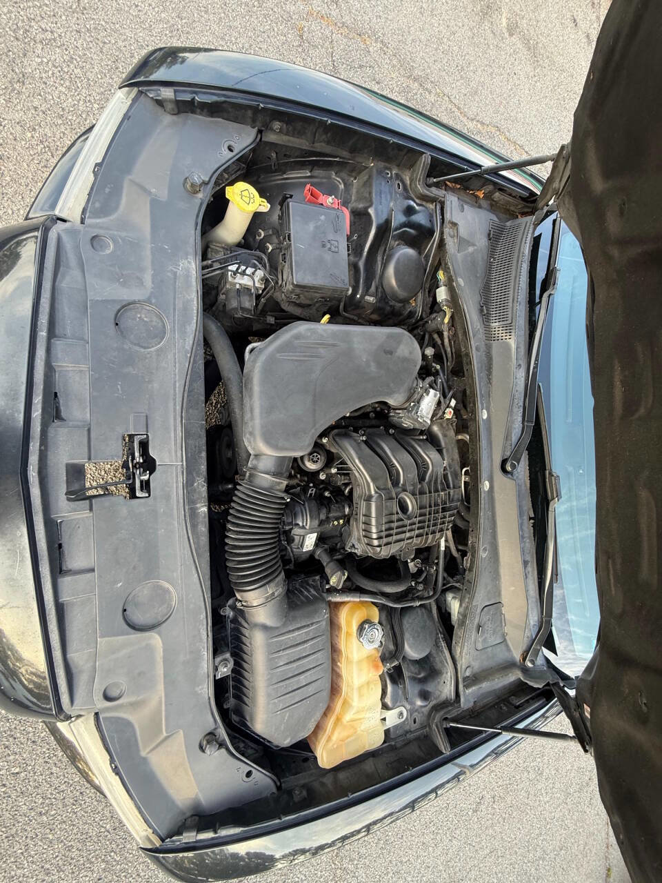 Used 2014 Dodge Charger SE w/ Connectivity Group image 15