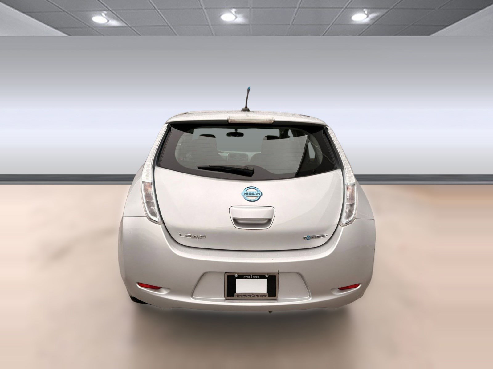 Used 2013 Nissan Leaf S image 10