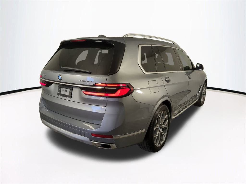 Used 2024 BMW X7 xDrive40i w/ Premium Package image 5