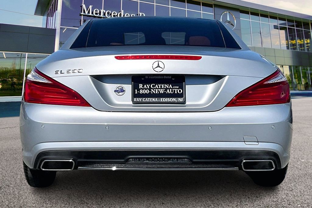 Used 2016 Mercedes-Benz SL 550 image 4