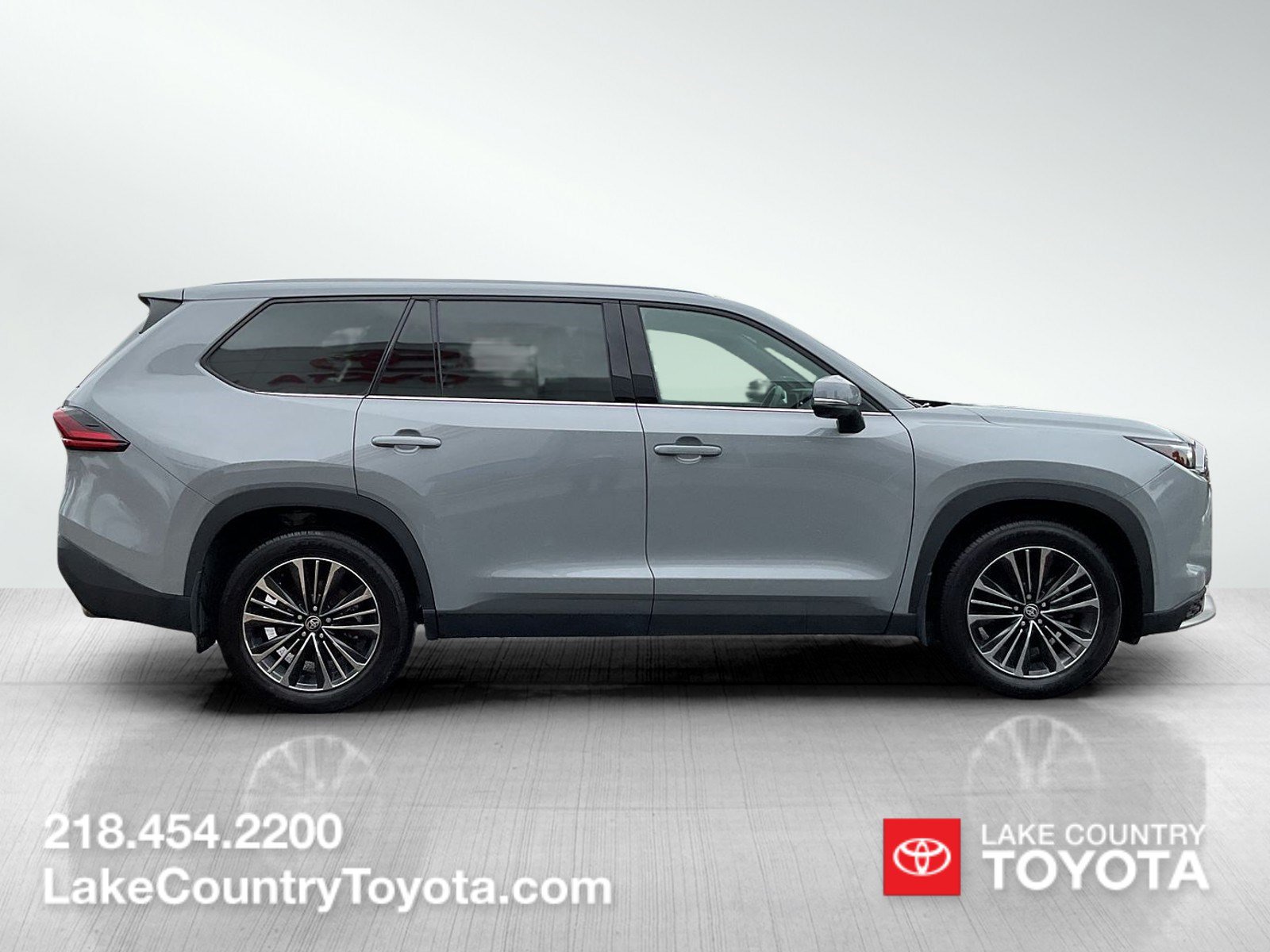 Used 2025 Toyota Grand Highlander AWD Hybrid image 6