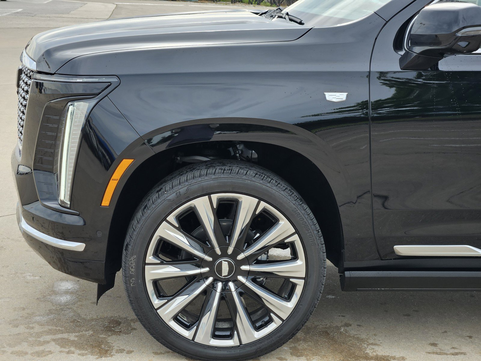 New 2026 Cadillac Escalade Luxury w/ Touring Package AWD/4WD image 6