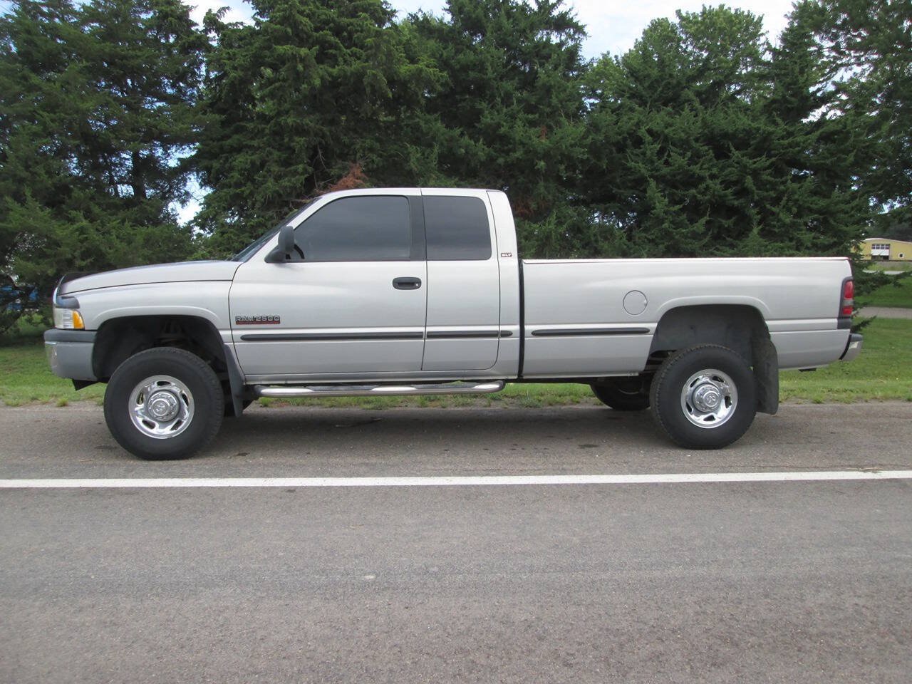 Used 1999 Dodge Ram 2500 Truck 4x4 Quad Cab image 10