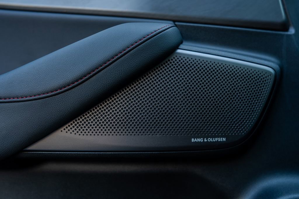 Used 2024 Acura ZDX A-Spec image 16