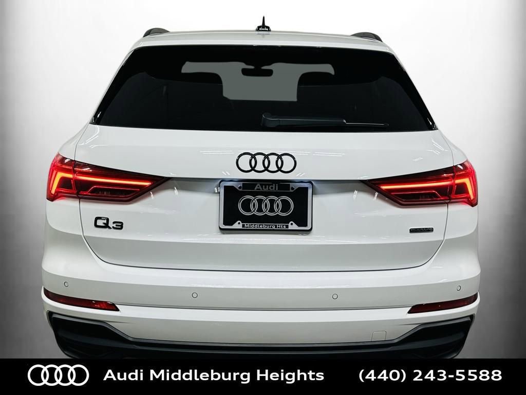 Certified 2024 Audi Q3 2.0T Premium Plus image 7