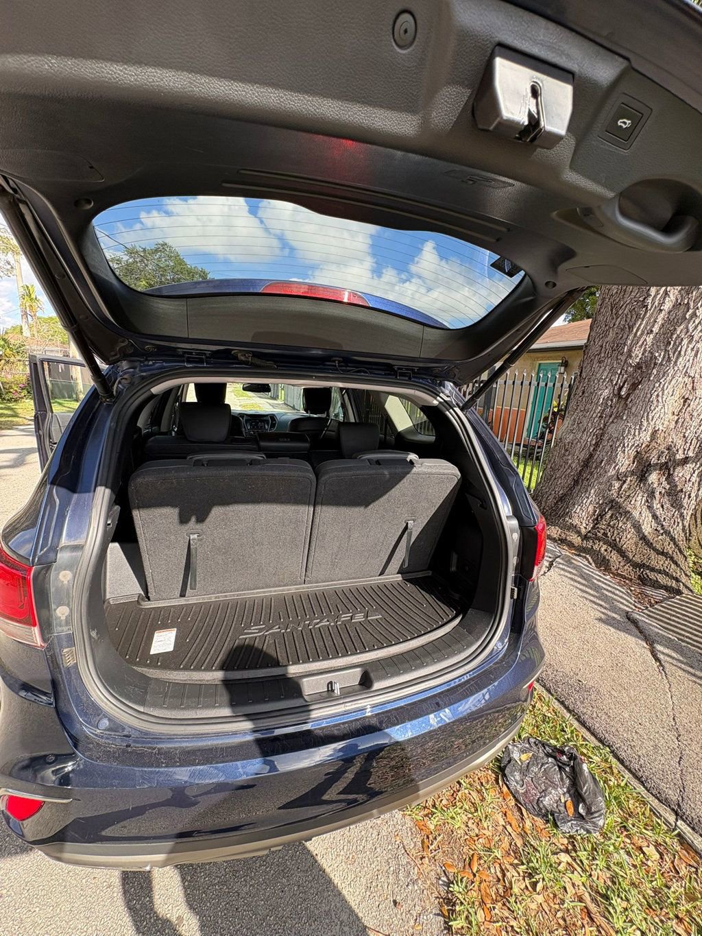 Used 2017 Hyundai Santa Fe SE w/ SE Premium Package 02 image 5