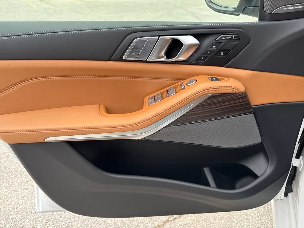 New 2026 BMW X7 xDrive40i AWD/4WD image 12