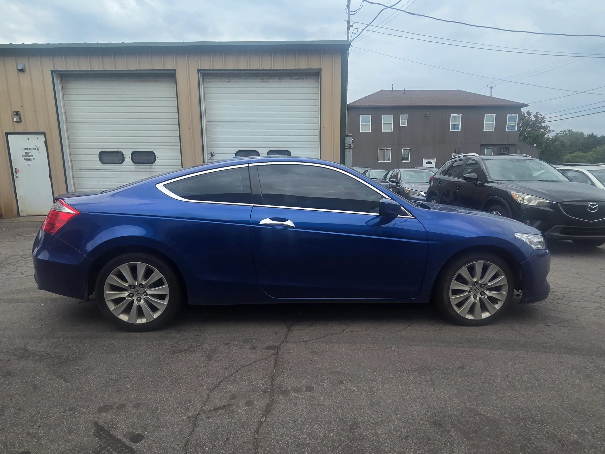 Used 2010 Honda Accord EX-L image 6