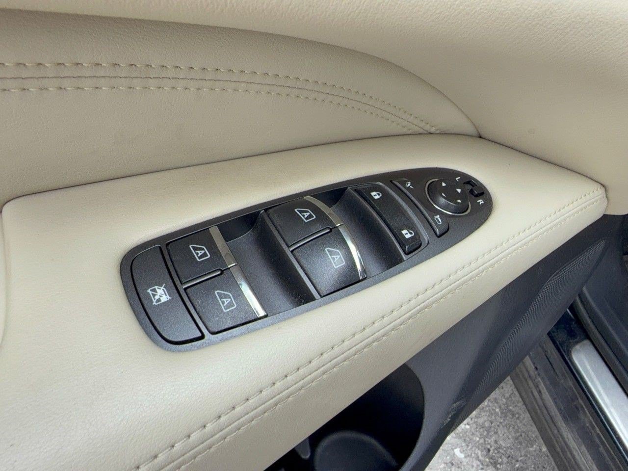 Used 2016 INFINITI QX60 FWD w/ Premium Plus Package image 29