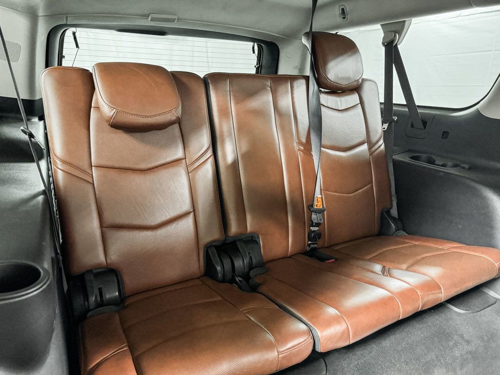 Used 2016 Cadillac Escalade ESV Premium image 11