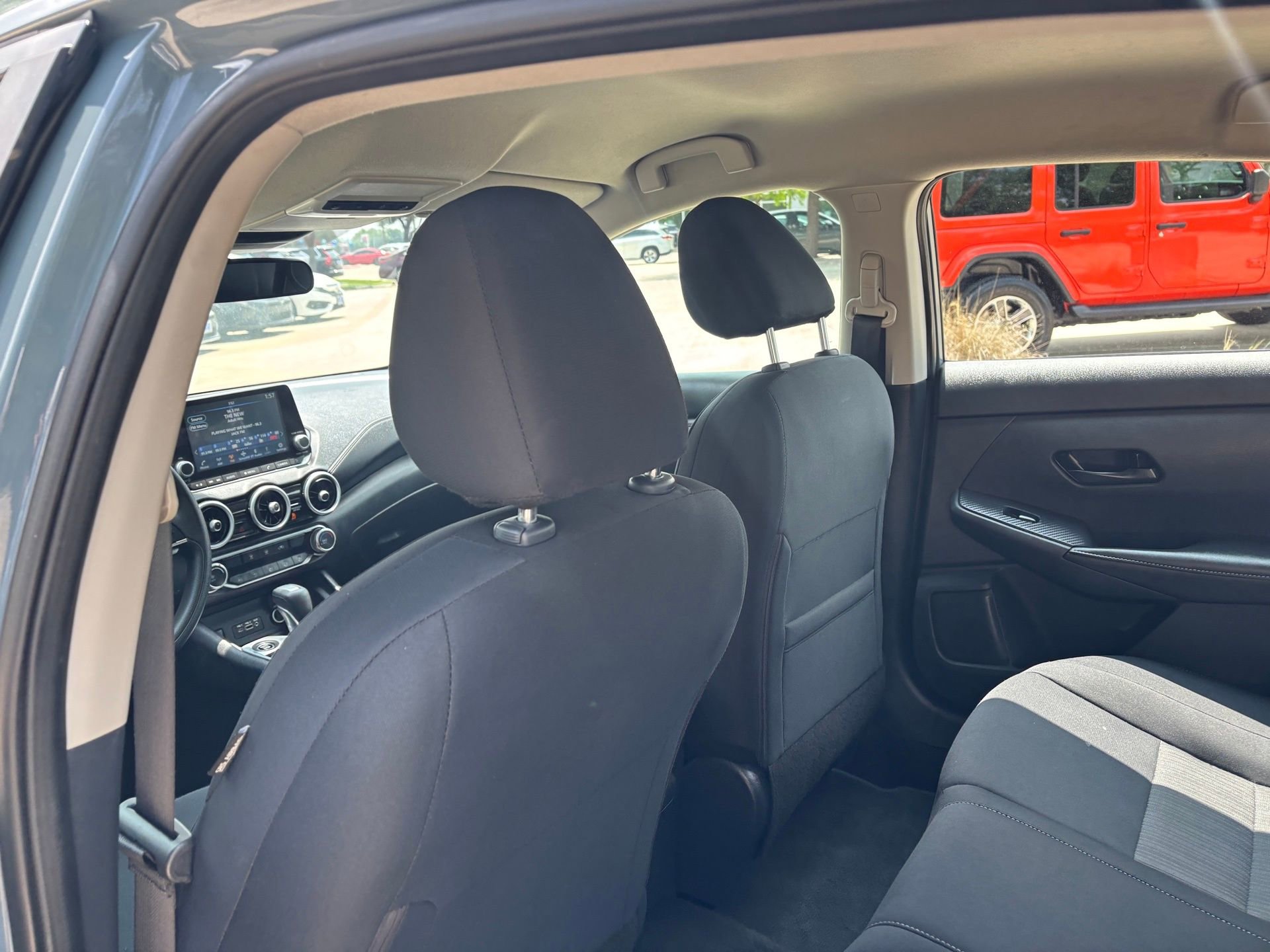 Used 2024 Nissan Sentra SV FWD image 27
