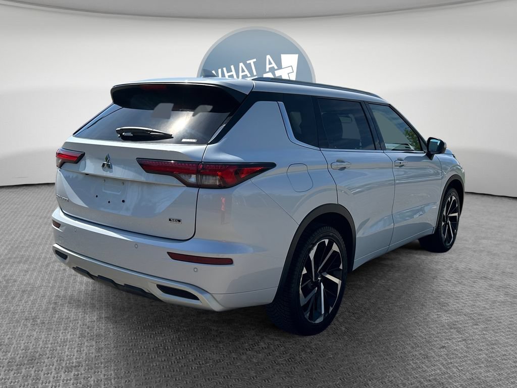 Used 2022 Mitsubishi Outlander SEL AWD/4WD image 3