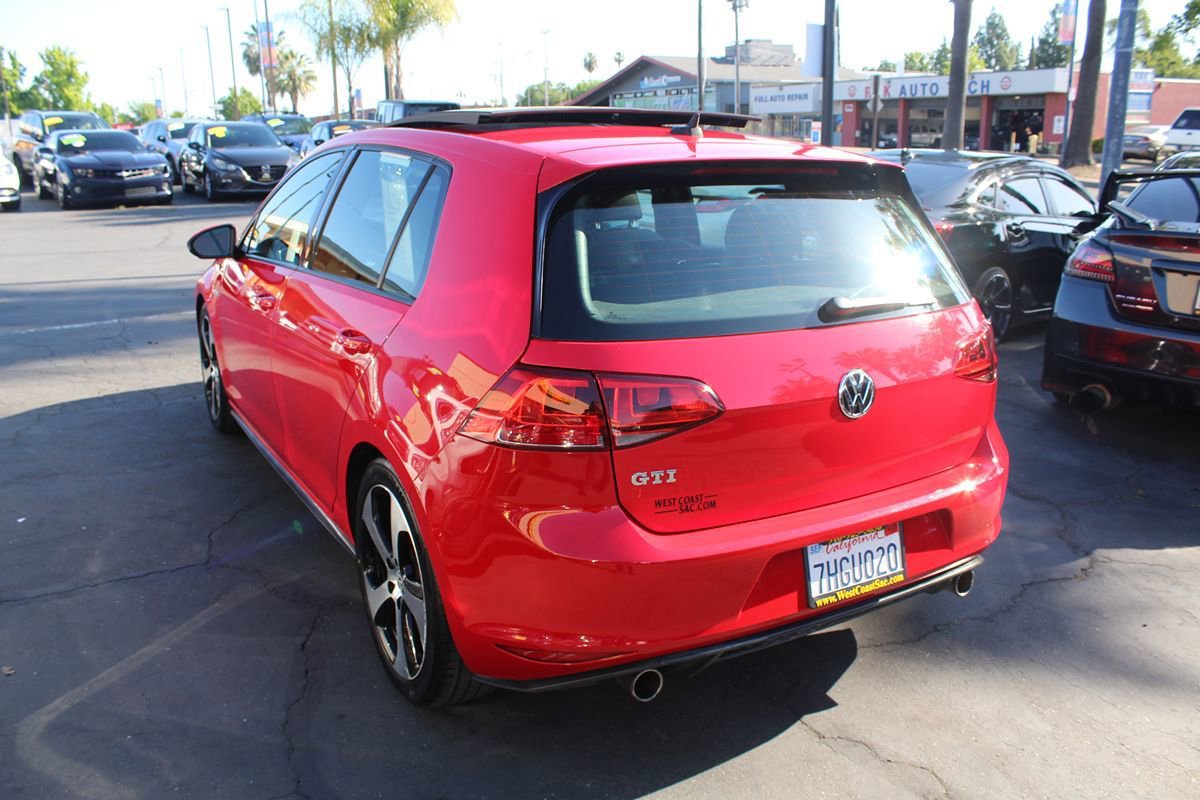 Used 2015 Volkswagen GTI SE FWD image 5