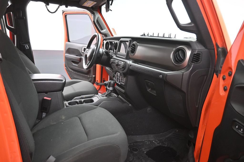 Used 2018 Jeep Wrangler Unlimited Sport S AWD/4WD image 26