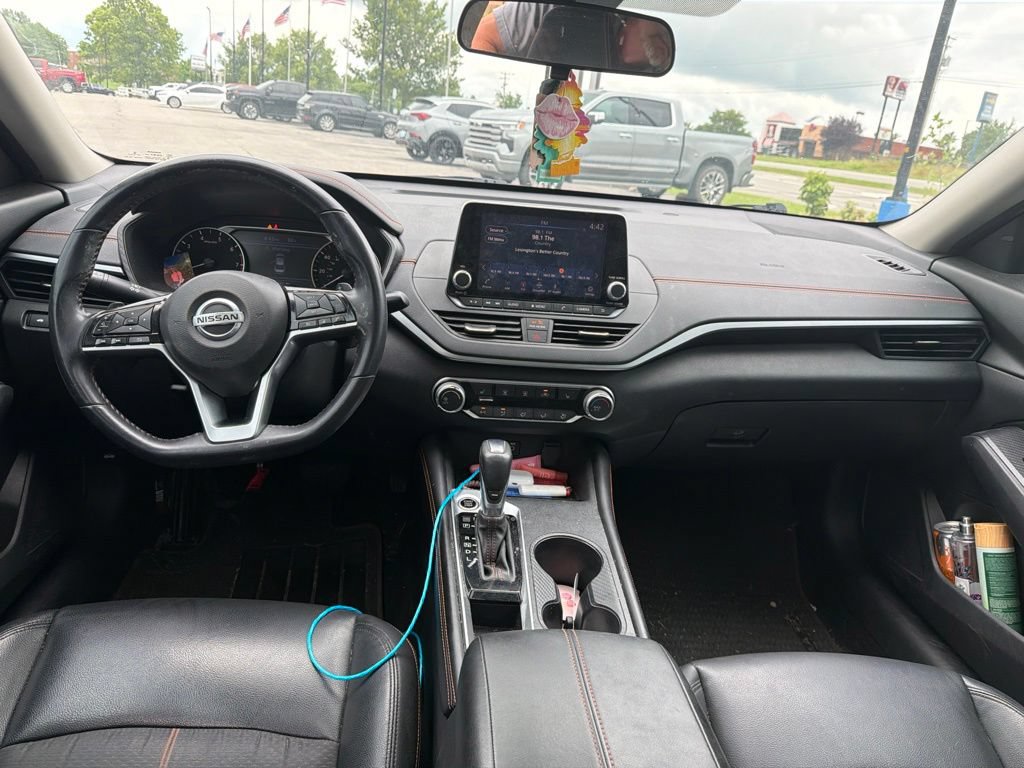 Used 2020 Nissan Altima 2.5 SR w/ Premium Package FWD image 5