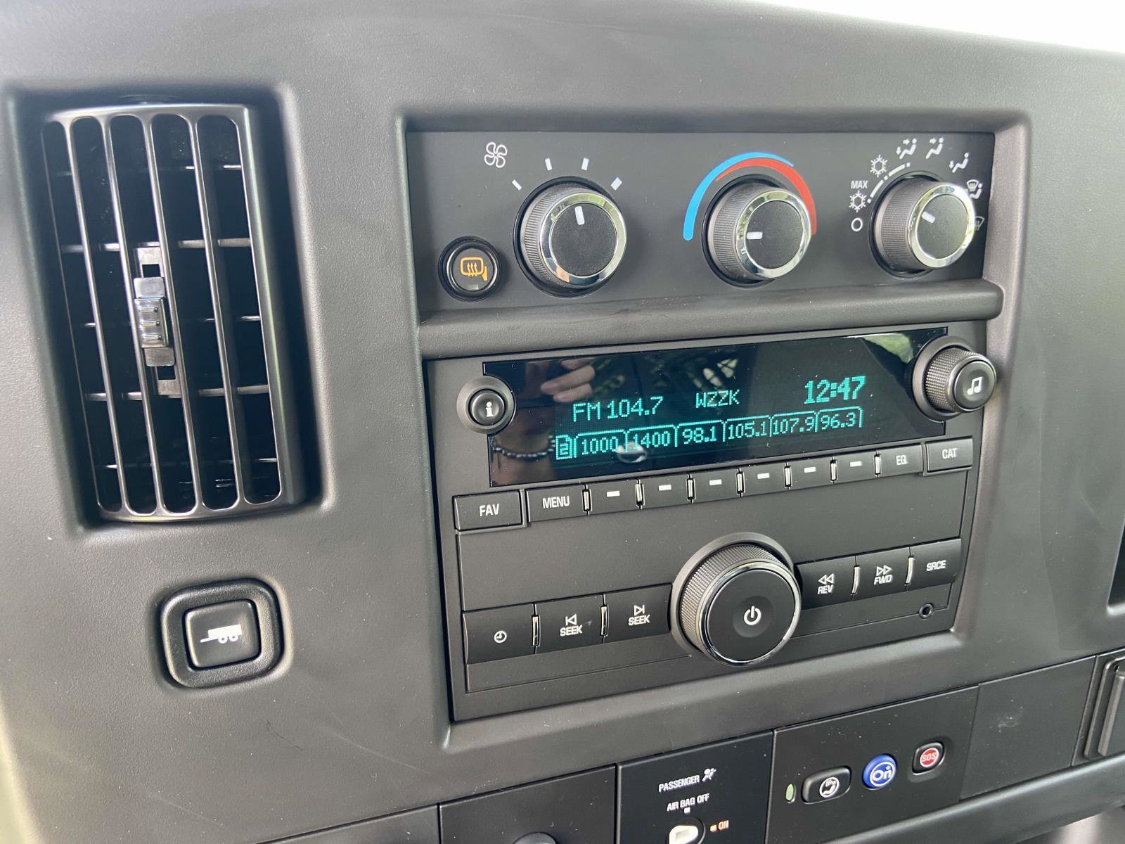 New 2025 Chevrolet Express 2500 w/ Driver Convenience Package image 39